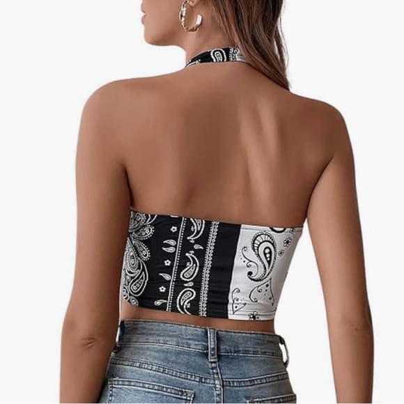 🎉Paisley Bandana Halter Top - Black and White - Picture 2 of 5